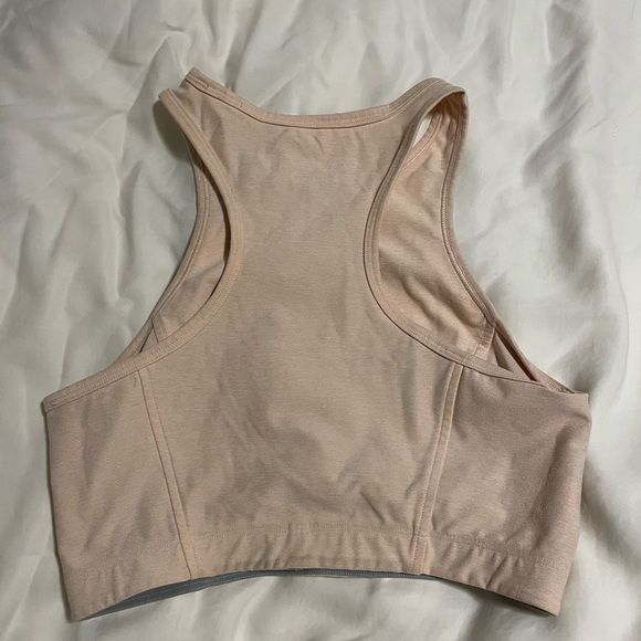 Outdoor voices Athena crop top bra in light pink - Picture 3 of 3